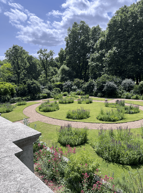 The Garden of Spencer House, grass with a circular stone path