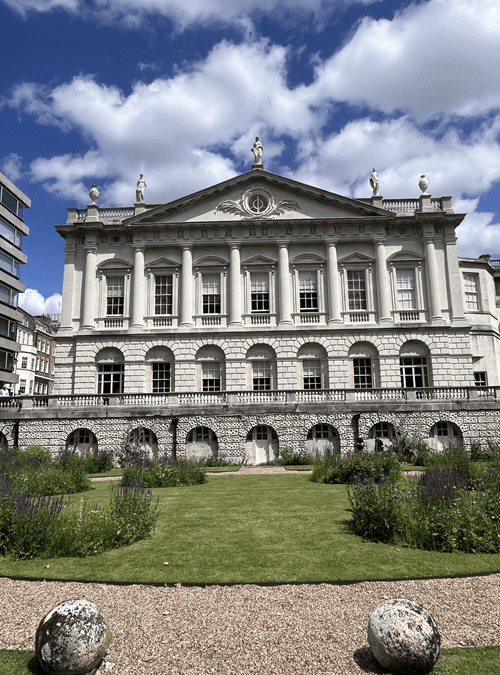 The outside of Spencer House on a cloudy summer's day